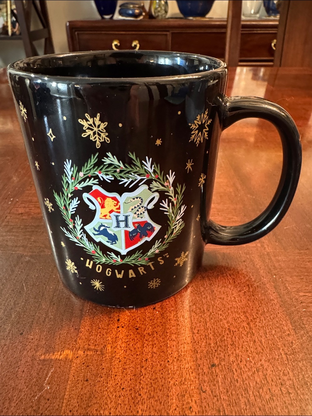 Harry Potter Hogwarts Crest Holiday Wreath Coffee Tea Mug Cup